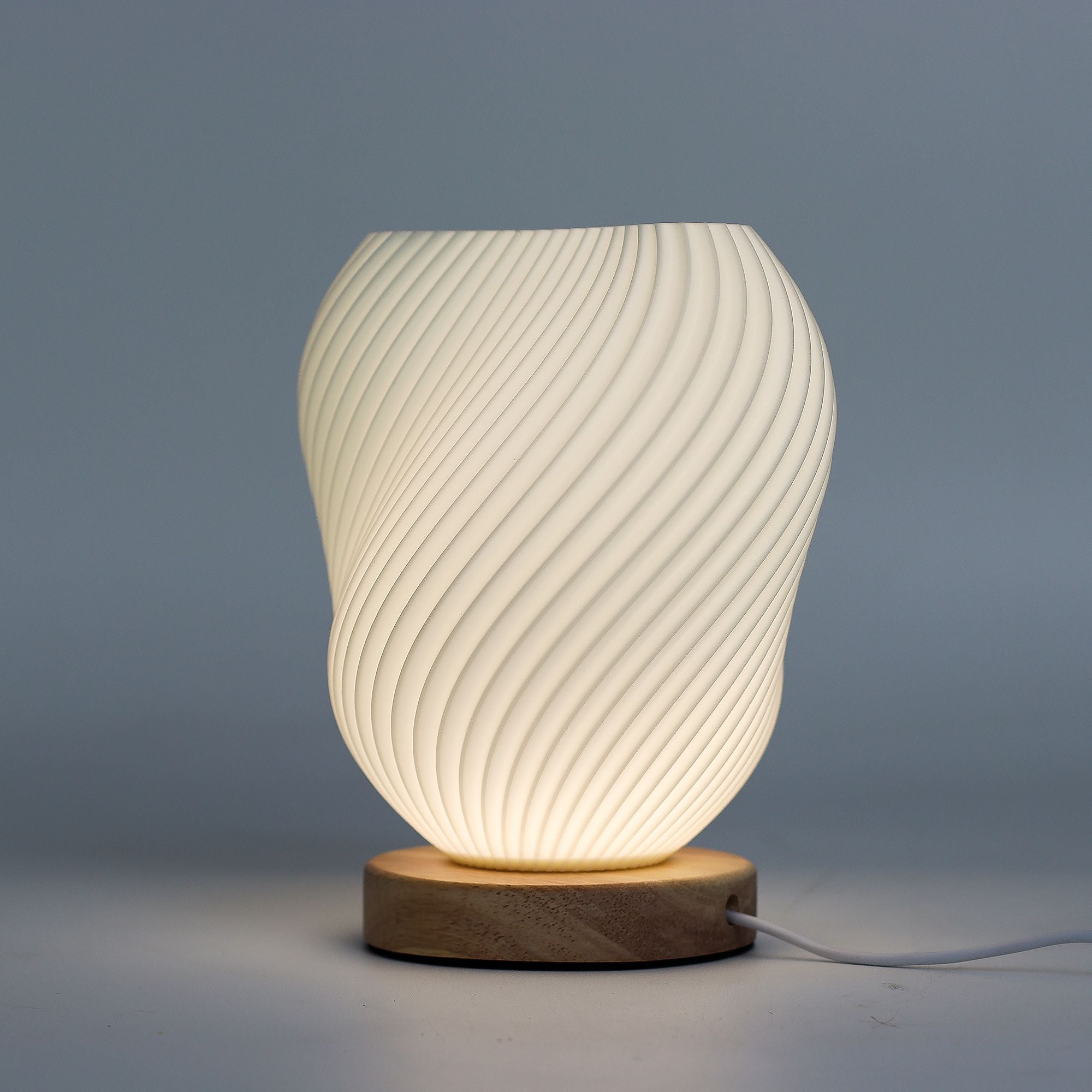 New Wave Lamp - USB - 3 settings - Shell Twisted