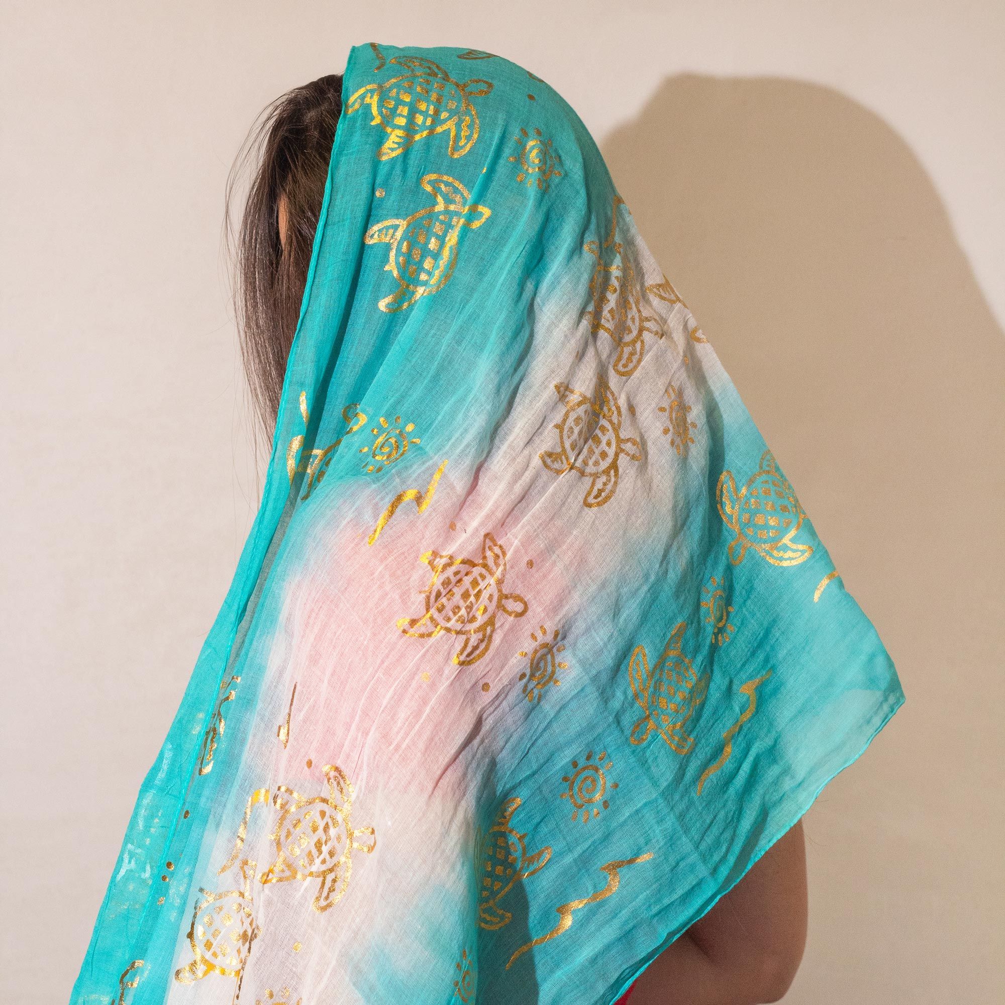 Nomad Sari Summer Scarf – Turtle Print – Turquoise (180 × 50 cm)